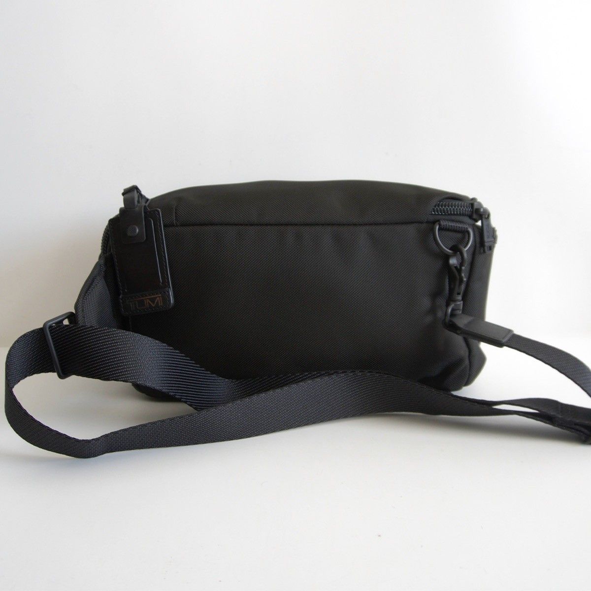 美品】TUMI 【232399D/ALPHA BRAVO KELLEY SLING】ネイビー