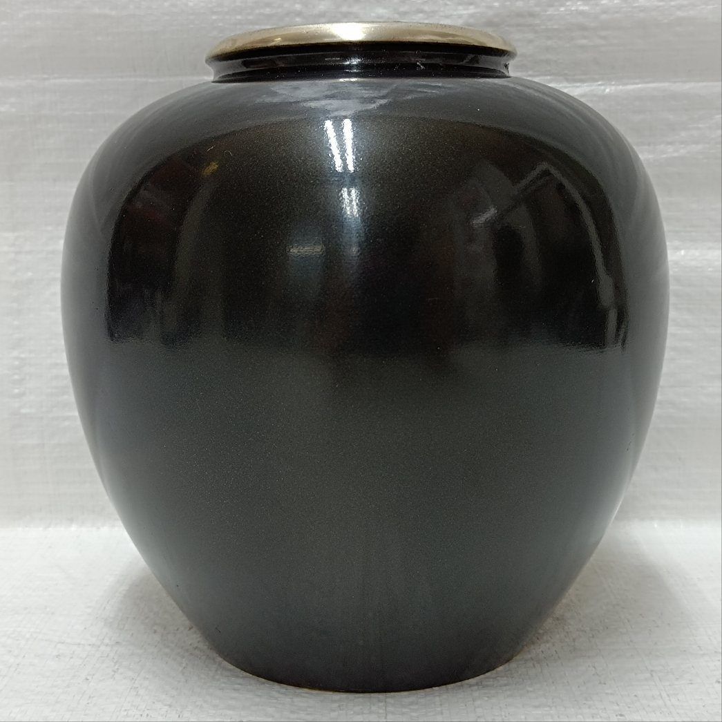 アンティーク 菊 壺 置物 古い 菊四君子 彫金真鍮花瓶 飾り壺 - メルカリ