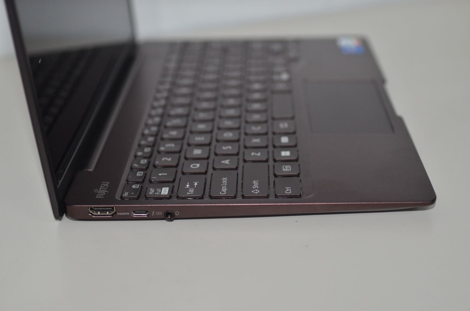 中古ノートパソコン 富士通 CH90/G3 Windows11+office 爆速SSD512GB 第12世代core i7/メモリ16GB/13.3インチ/無線/webカメラ内蔵 中古ノートパソコン 富士通 CH90/G3 Windows11+office 爆速SSD512GB 第