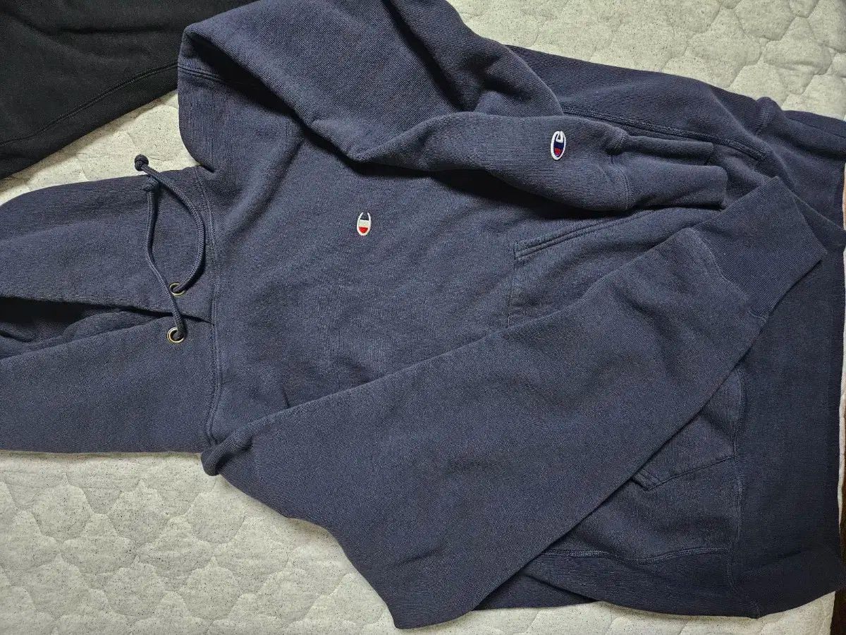 Champion(チャンピオン) ブルータック ネイビー フード付きTシャツ XL