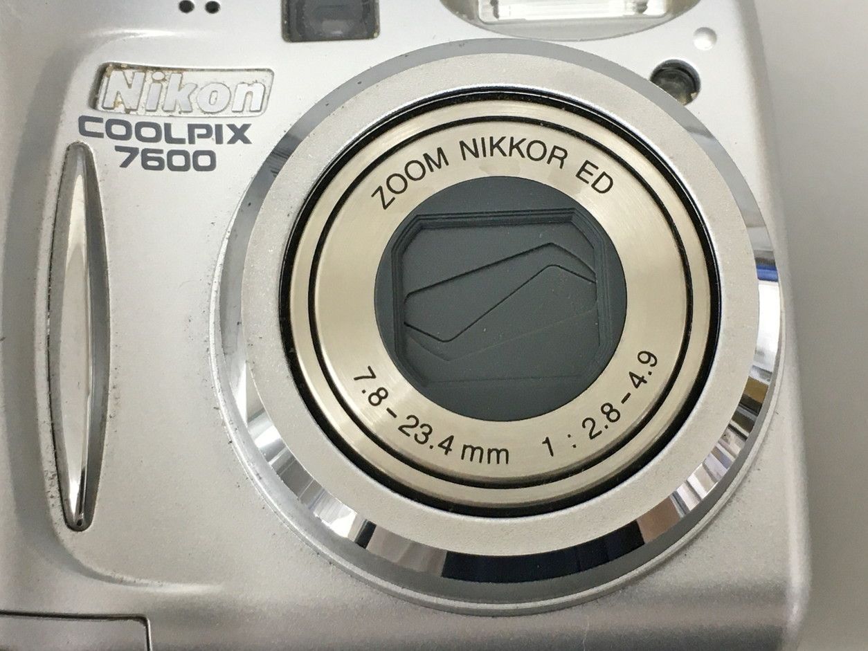 コンパクトデジタルカメラ COOLPIX 7600 ニコン Nikon 電池式 710万