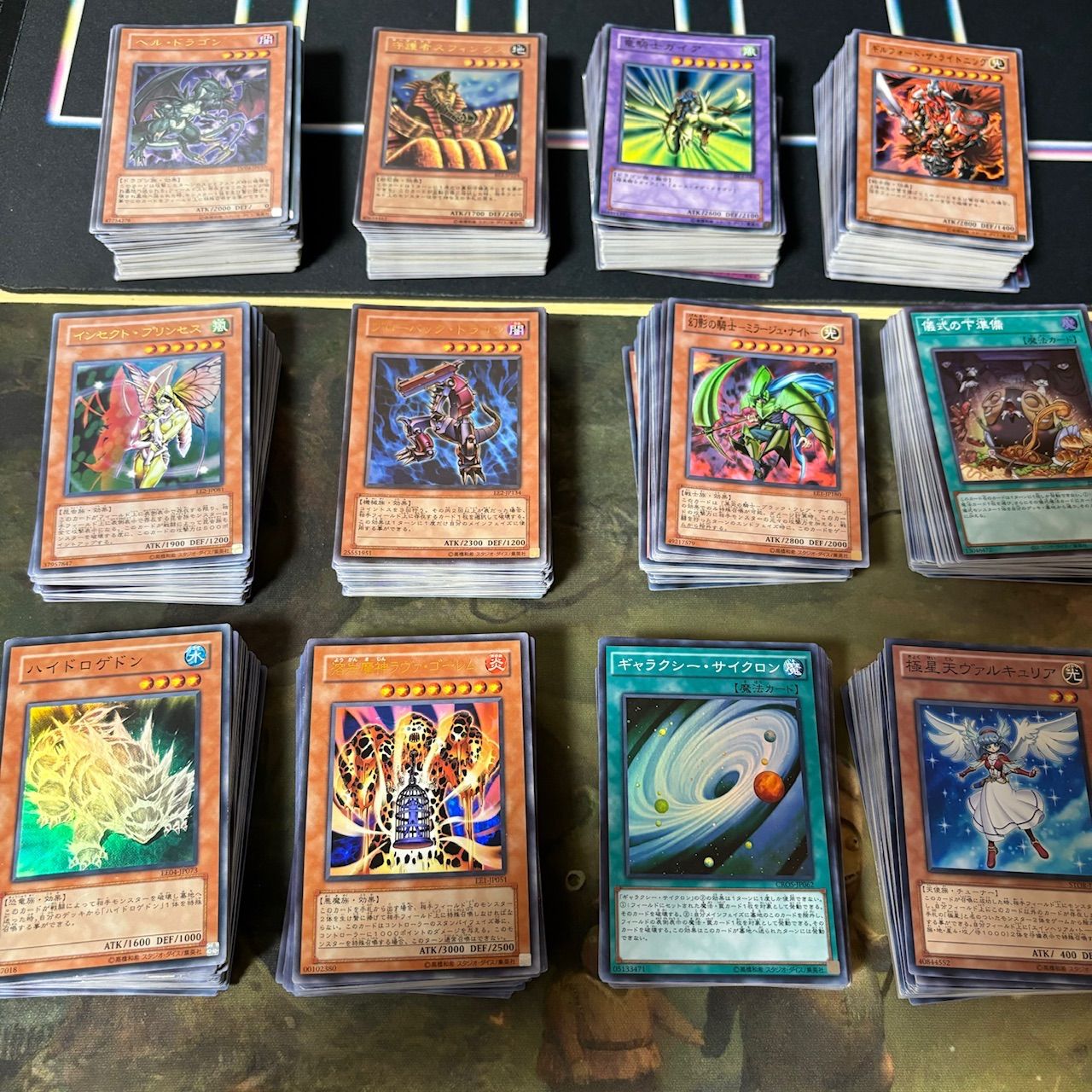 nvq31 引退 3 遊戯王 光り物 のみ 大量 約680枚 まとめ売り