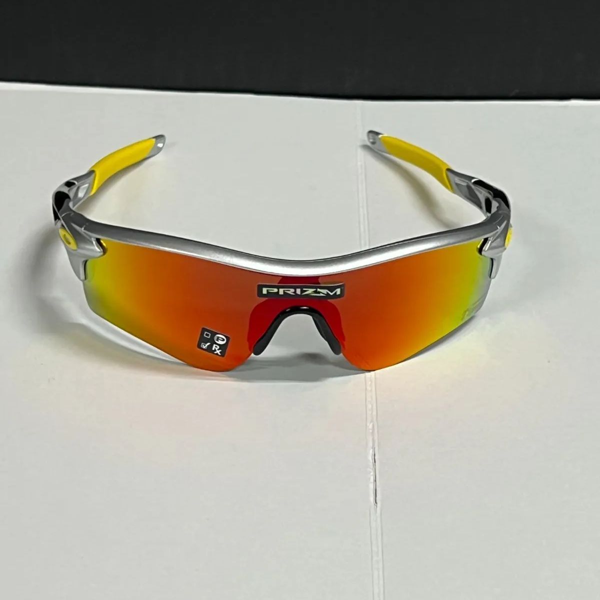 ☆81.OAKLEY 数量限定生産 阪神タイガースモデル レーダーロックパス