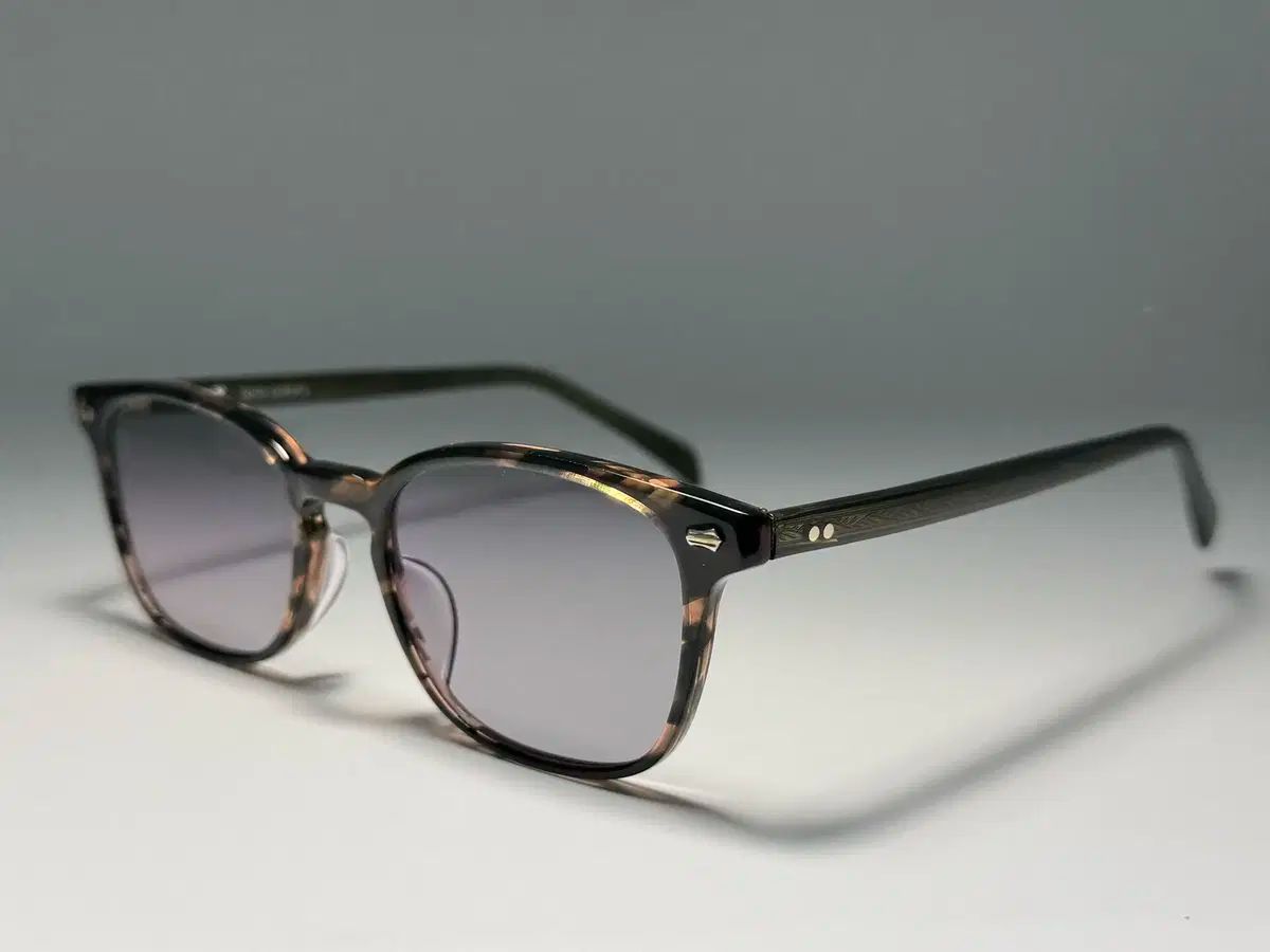 金子眼鏡 タナゴコロ