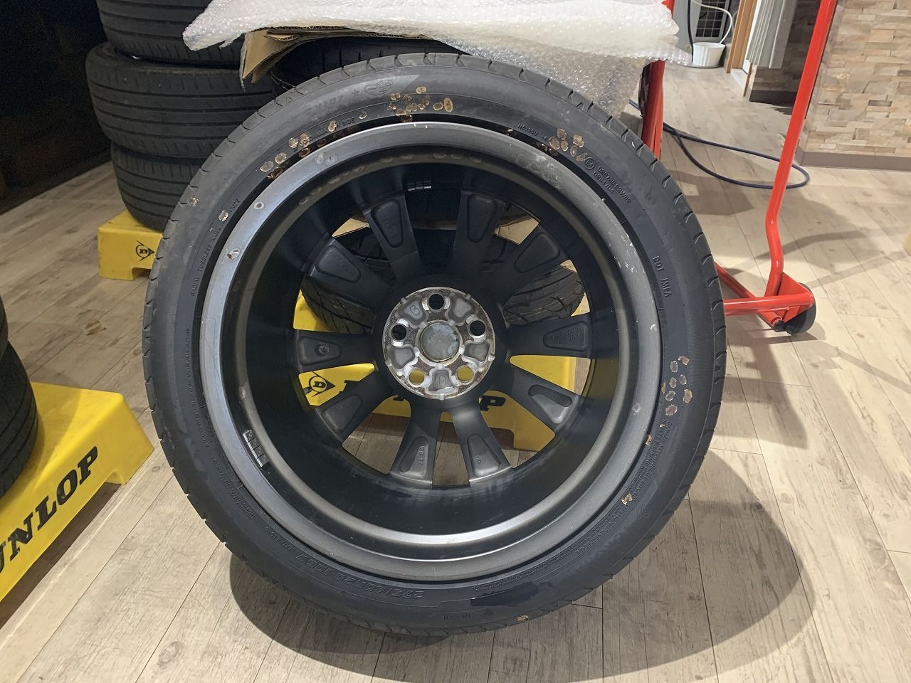 245|45R20 275|40R20