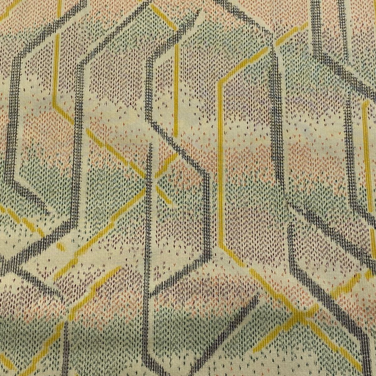 反物 秀品 紬 幾何学模様 薄茶色 正絹