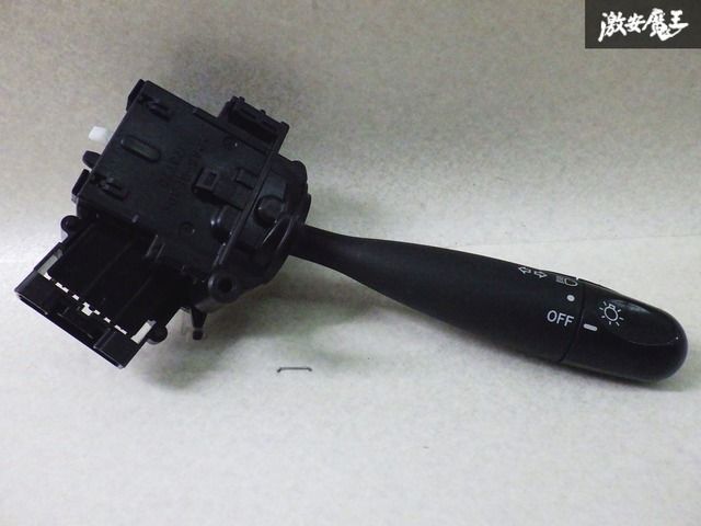 Riiです。 ダイハツ 純正 LA600S タント ウインカーレバー ウインカー