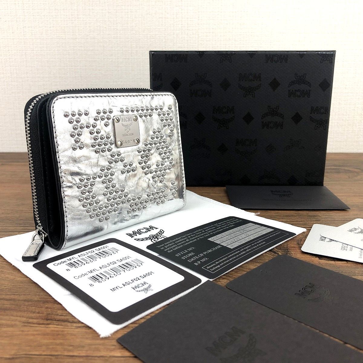 未使用品 MCM コンパクトウォレット シルバー 313-