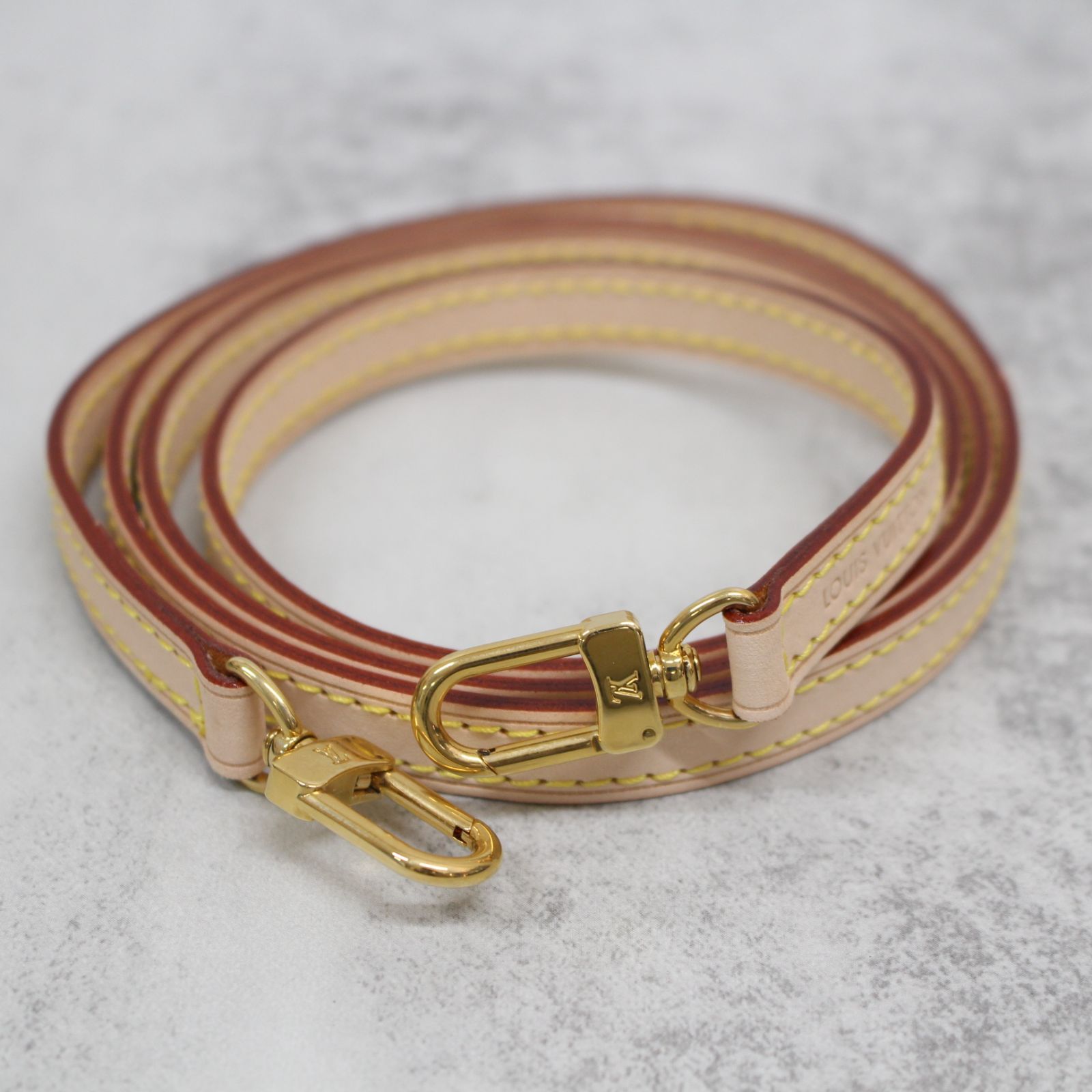 S111)【美品】LOUIS VUITTON ショルダーストラップ ヌメ革 箱 S111)【美品】LOUIS VUITTON ショルダーストラップ ヌメ革 箱