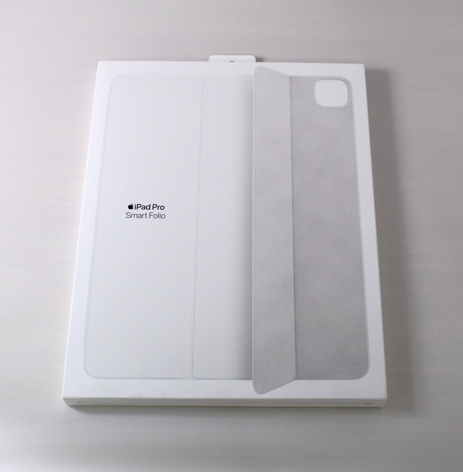 12.9インチiPad Pro 第6世代用Smart Folio ホワイト 新品 12.9インチiPad Pro 第6世代用Smart Folio ホワイト 新品
