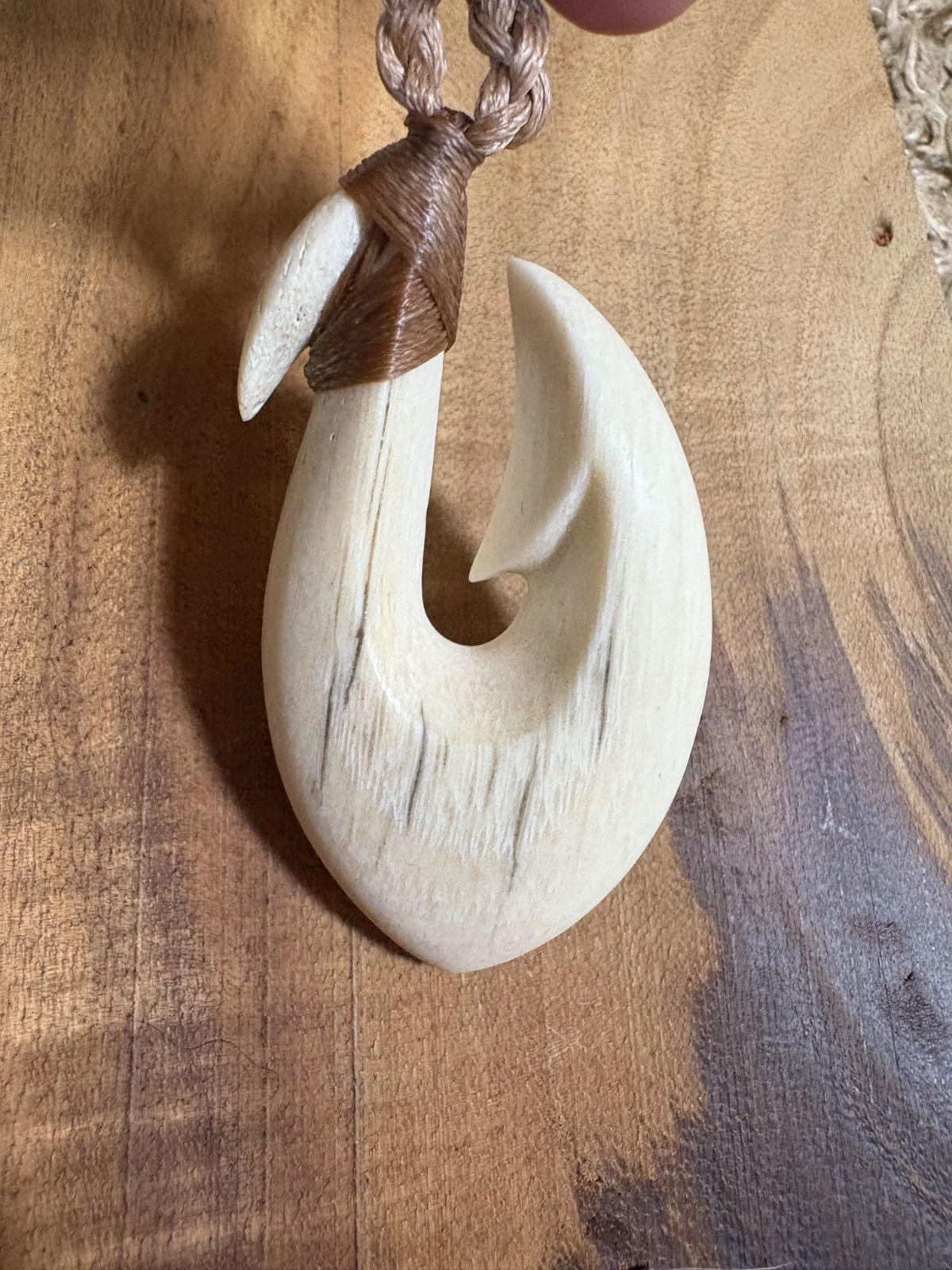 ボーンカービングネックレス