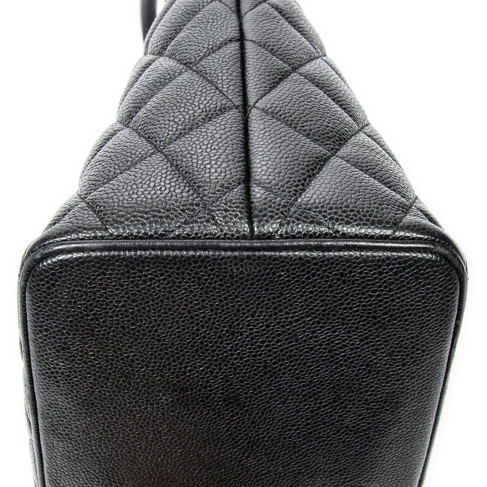 CHANEL シャネルタイムレスメダリオントート黒マトラッセキャビアレザーA