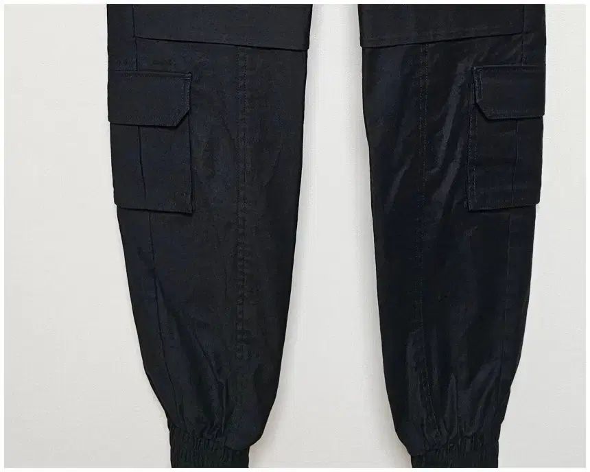 ブラック カーゴ