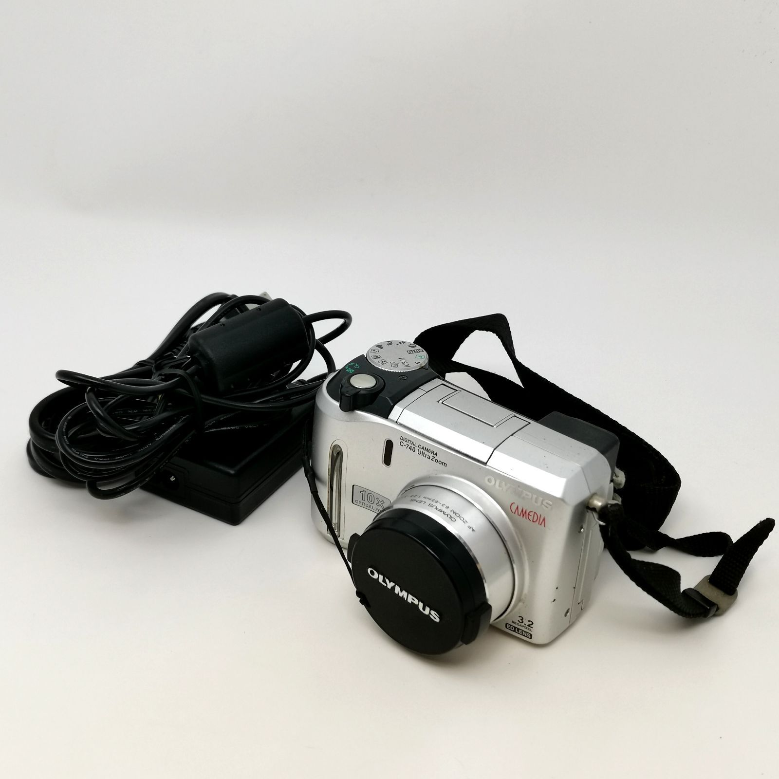 OLYMPUS CAMEDIA C-740 UltraZoom※ジャンク品 OLYMPUS CAMEDIA C-740 UltraZoom※ジャンク品