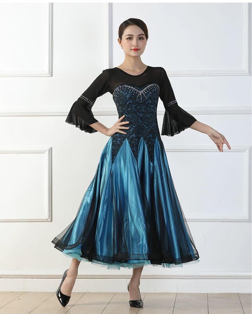 人気ストーン付きスタンダード練習着ワンピース❤️後ろファスナー付きで便利♪ ストーン付きスタンダード向きワンピース??後ろファスナーで練習も楽々