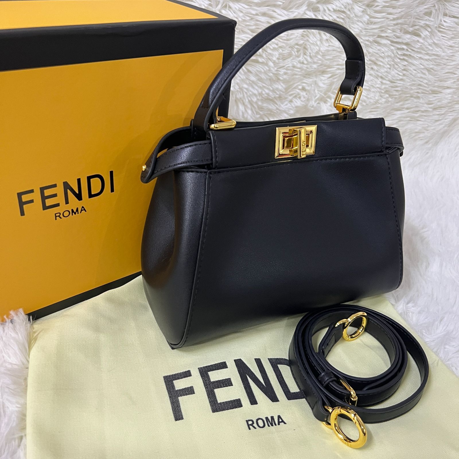 FENDIピーカブー ミニ ショルダーバッグ 2way ブラック