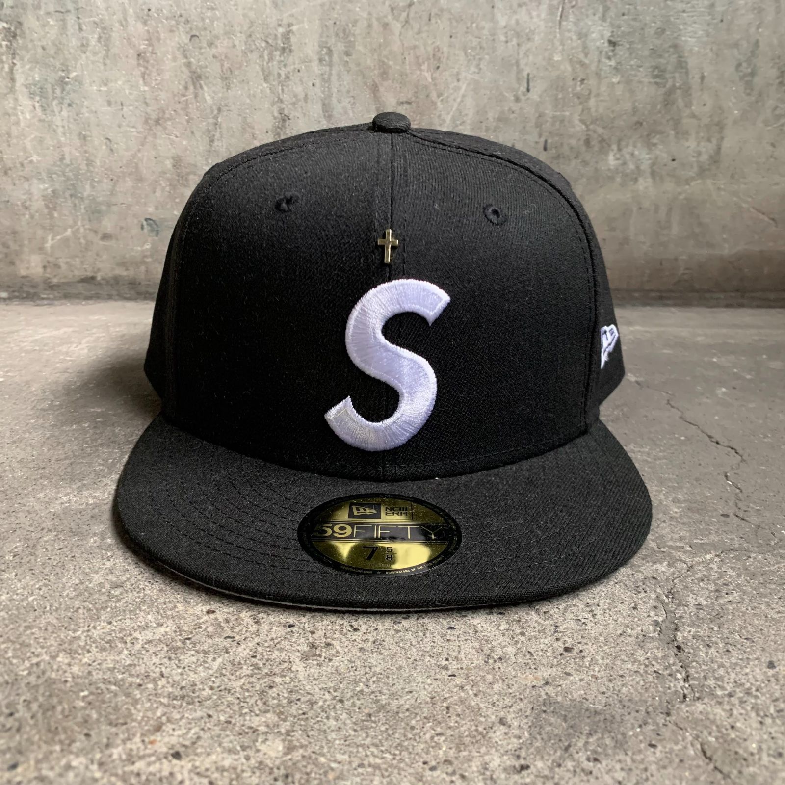 Supreme 24ss Gold Cross S Logo New Era ブラック 60.6cm