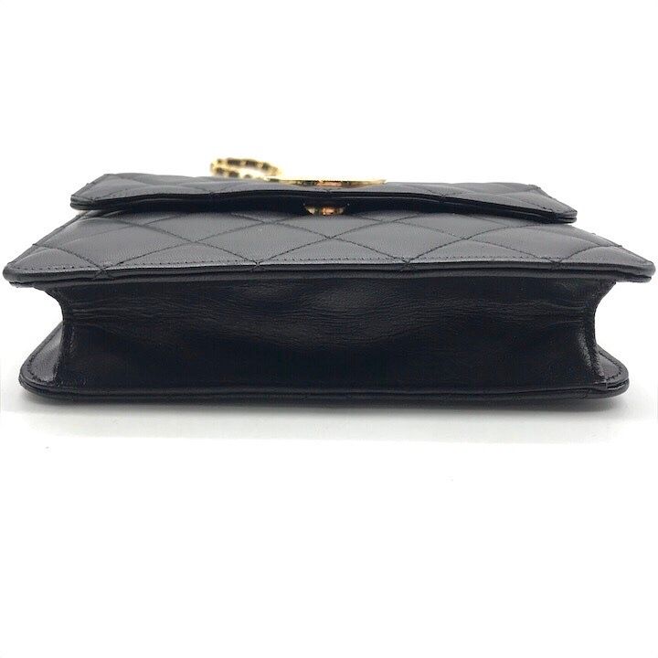 美品 CHANEL シャネル サークル ココマーク ミニ マトラッセ 17.5 ラムスキン チェーン ショルダー バッグ ブラック a3594 美品 CHANEL シャネル サークル ココマーク ミニ マトラッセ 17.5