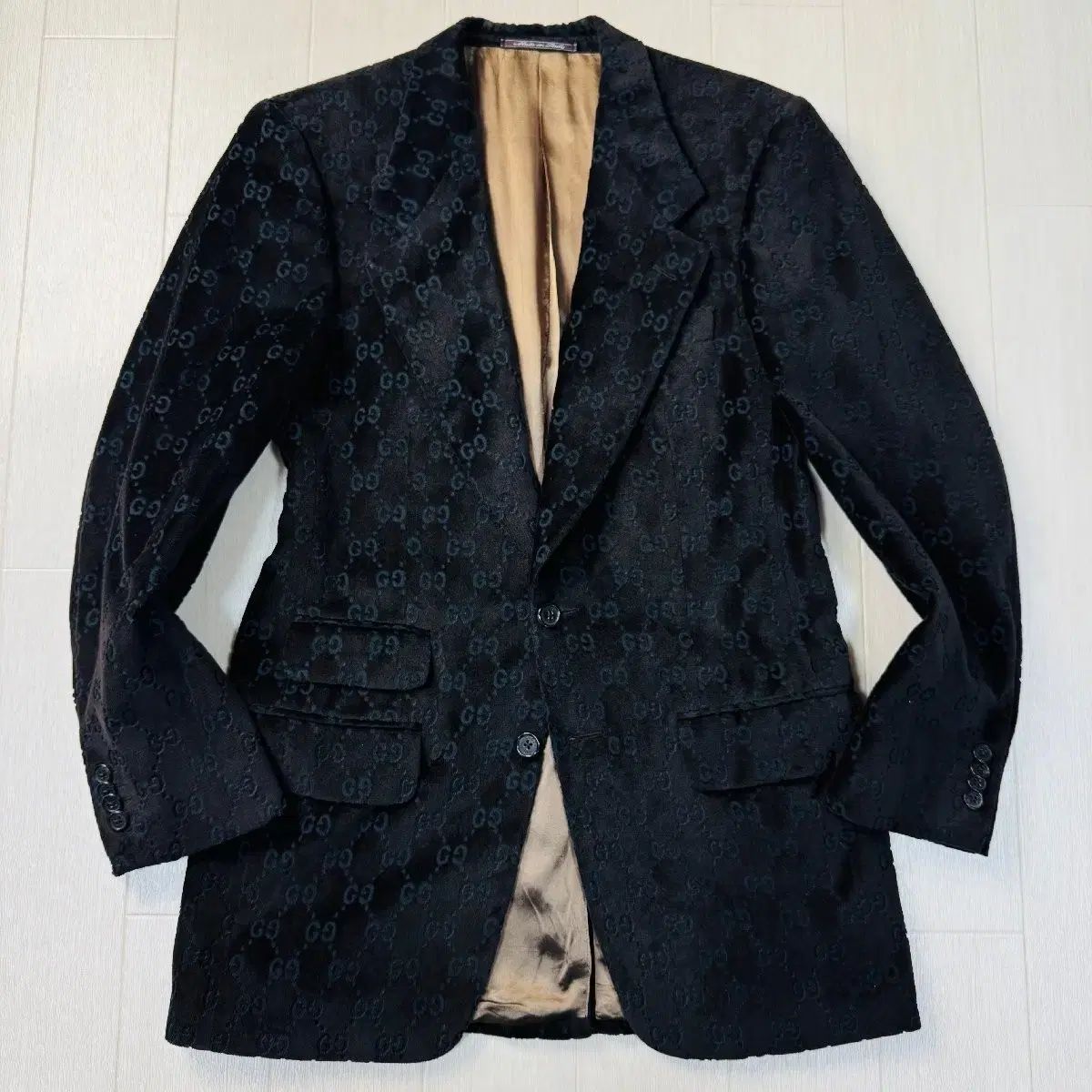 GUCCI シルク混スーツ　美品 極美品 GUCCI グッチ スーツ セットアップ シルク混 44R GG柄