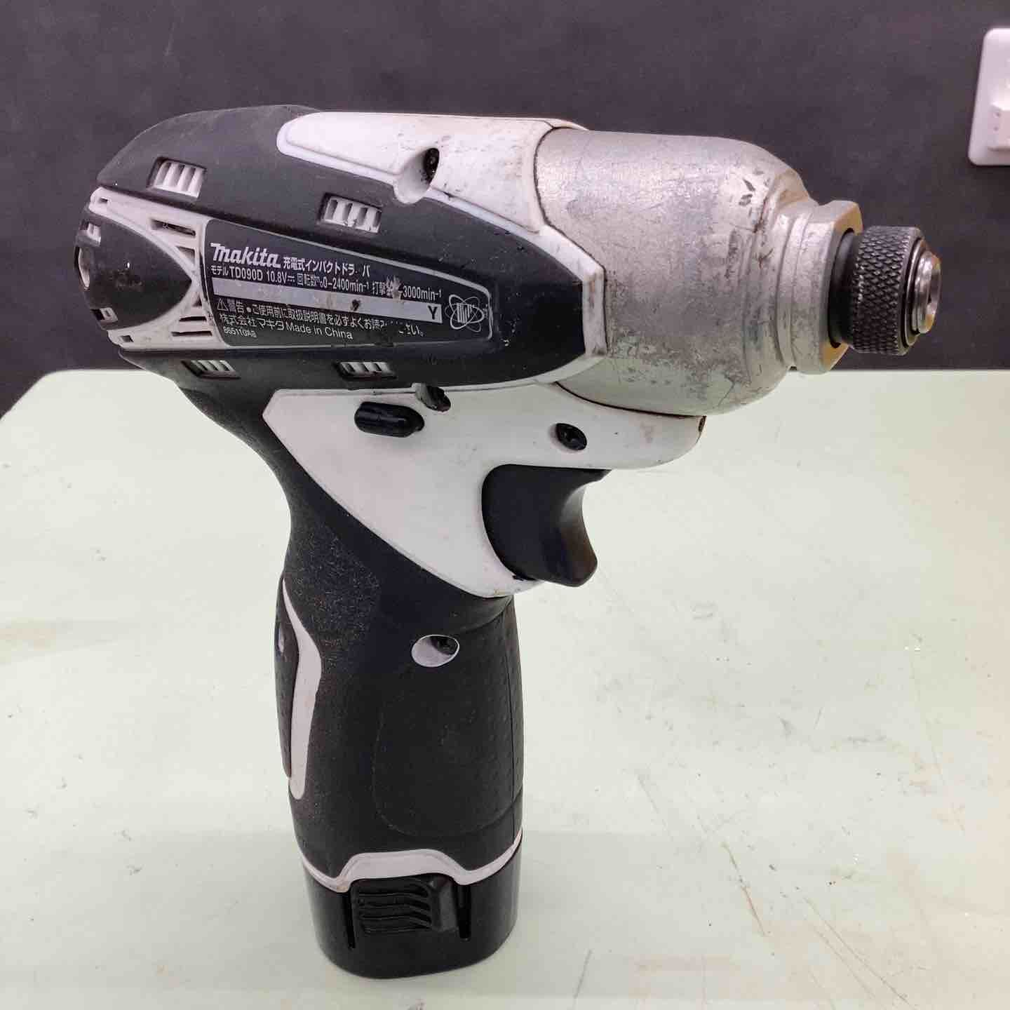 ☆マキタ(makita) コードレスインパクトドライバ TD090DWXW ☆マキタ(makita) コードレスインパクトドライバ TD090DWXW