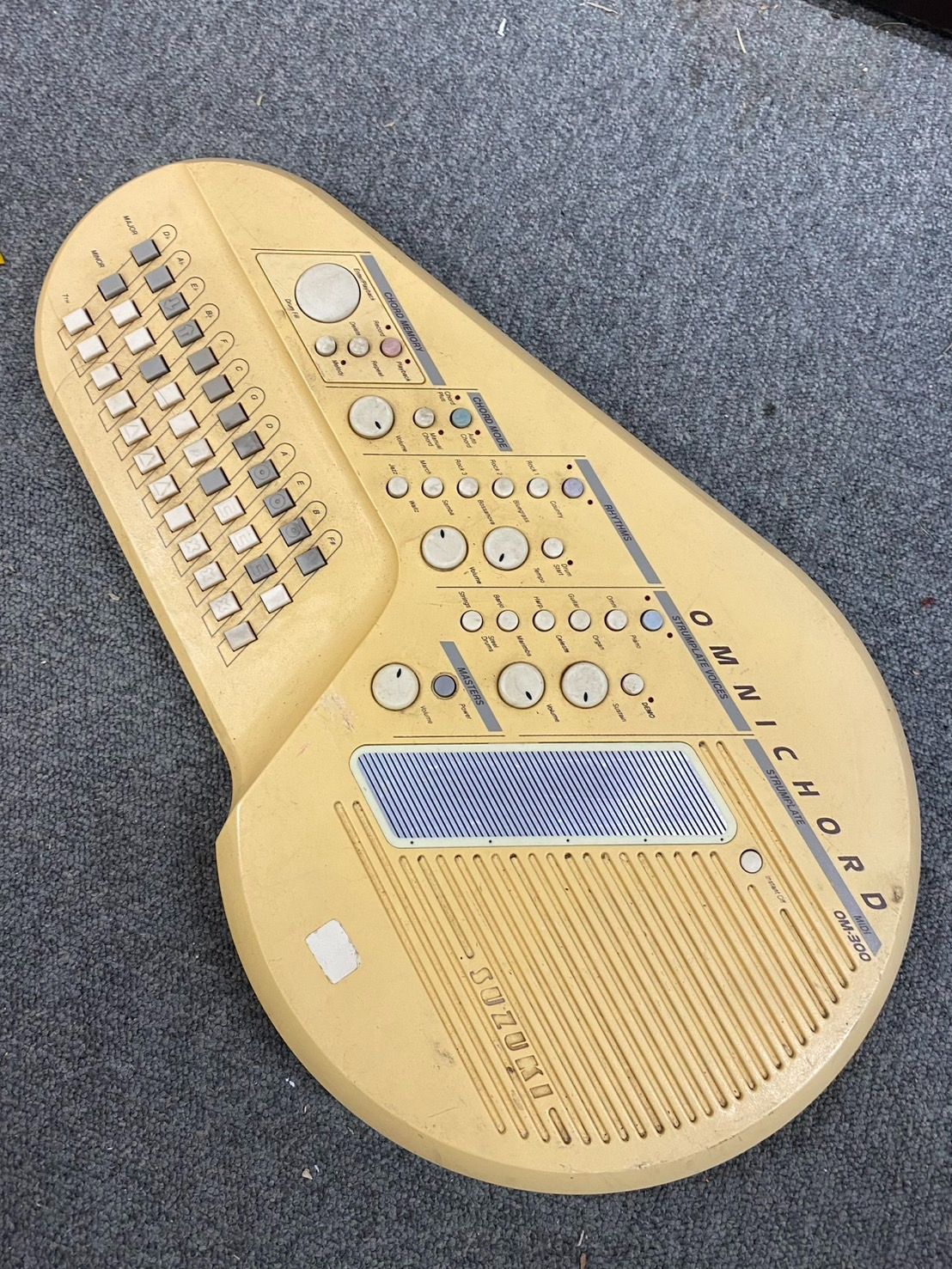 スズキ 鈴木楽器 SUZUKI オムニコード OMNICHORD OM-300 シンセサイザー mt052103