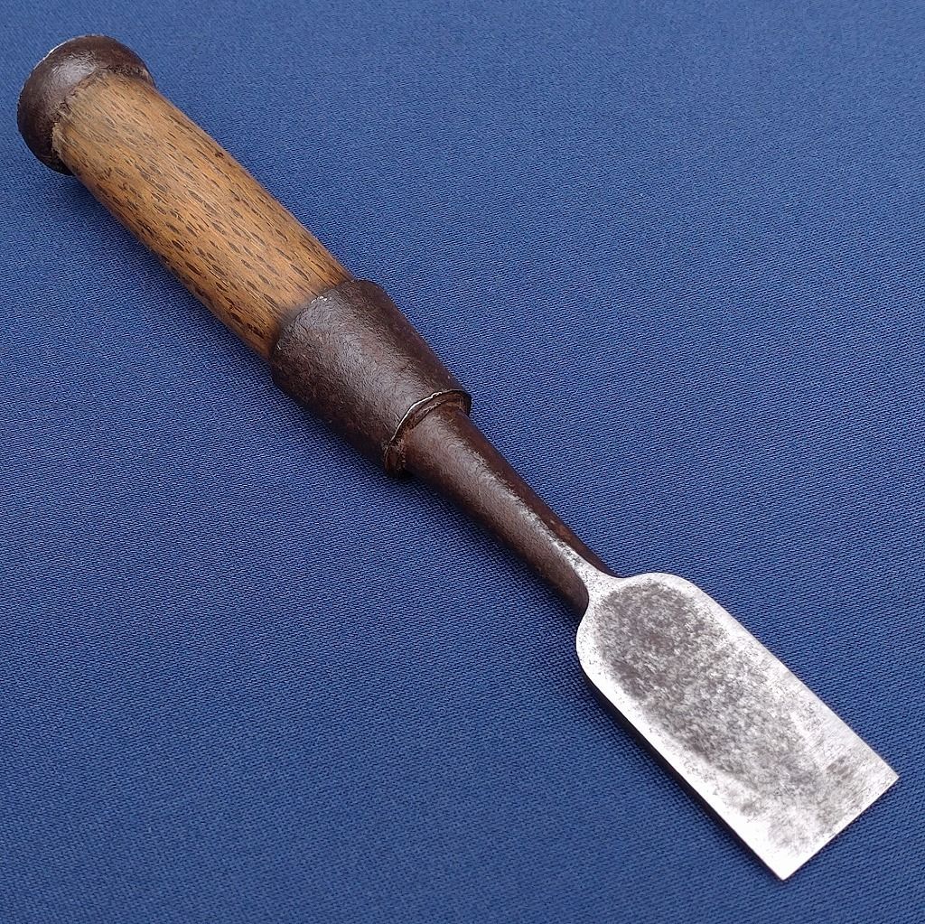 新品未使用長期保管品 追い入れ鑿 銘「み 光月」 刃幅8分（2.4㎝） 検月小月叩きのみ鉋かんな玄翁玄能鋸大工道具