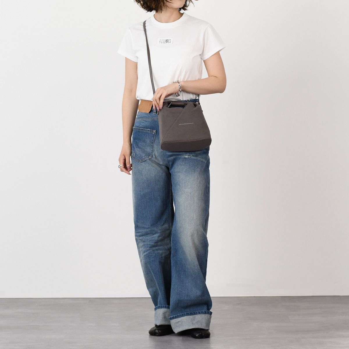 MM6 Maison Margiela 21aw サテンフレアジーンズ MM6 Maison Margiela 21aw サテンフレアジーンズ - メルカリ