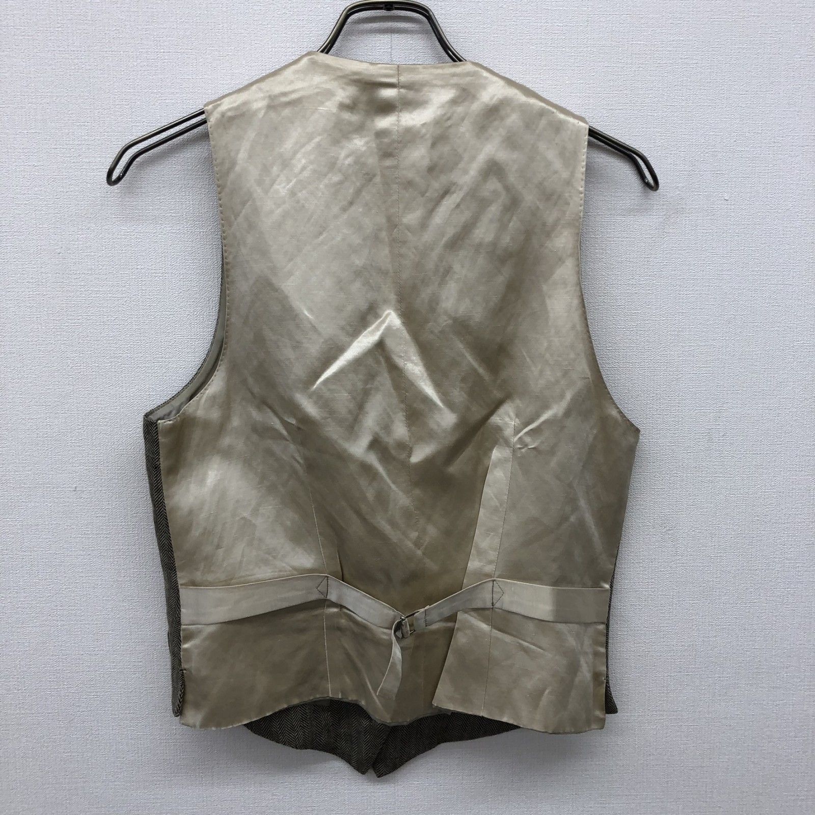 MARGARET HOWELL】MARGARET HOWELL ベージュ ベスト 無地 MARGARET HOWELL】MARGARET HOWELL ベージュ ベスト 無地