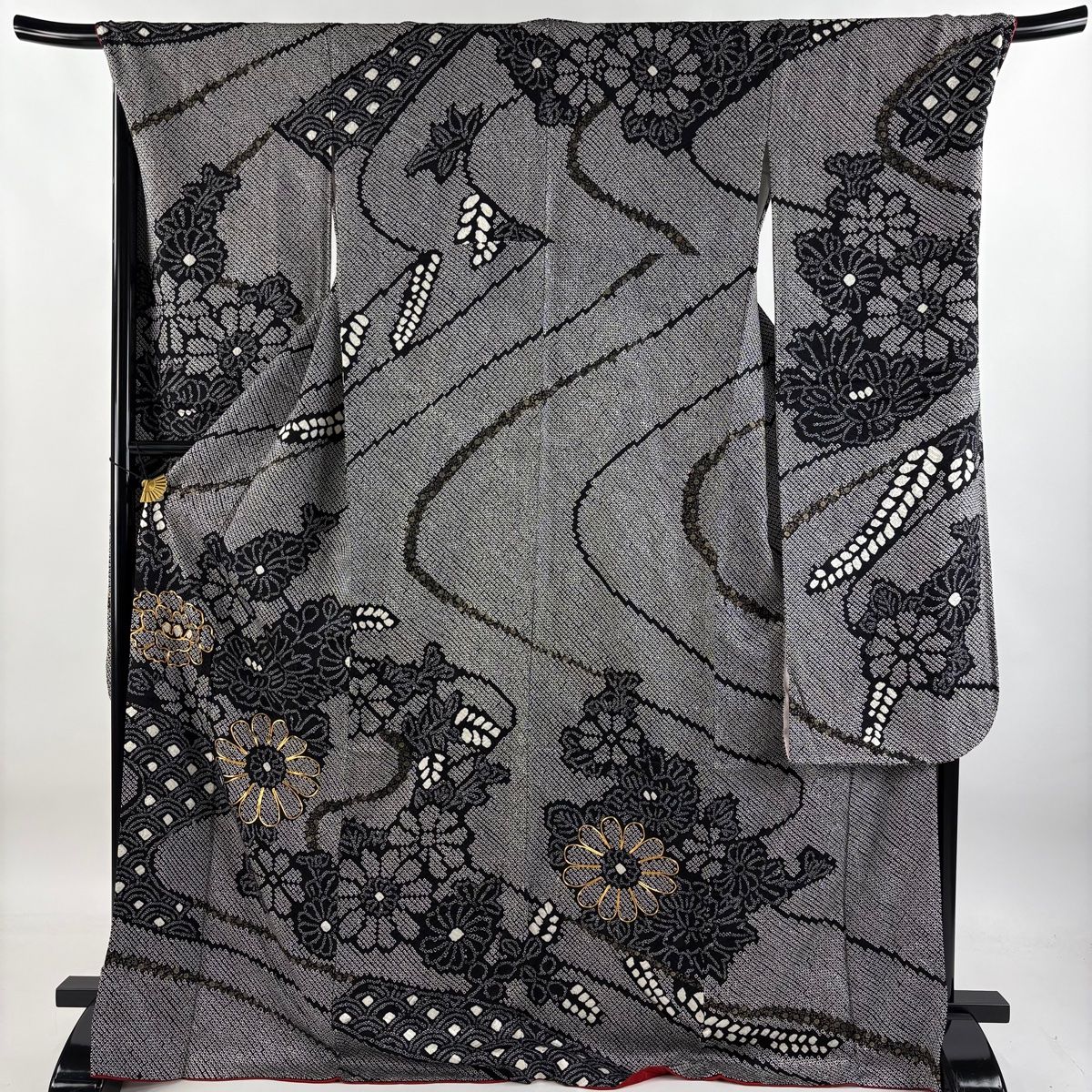 振袖 身丈171.5cm 裄丈71cm L 袷 草花 青海波 金糸 絞り 黒 正絹 秀品