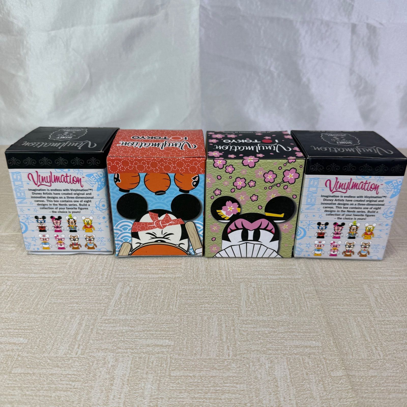 ディズニー、バイナルメーション（白黒ミニー、ドナルド） 未開封