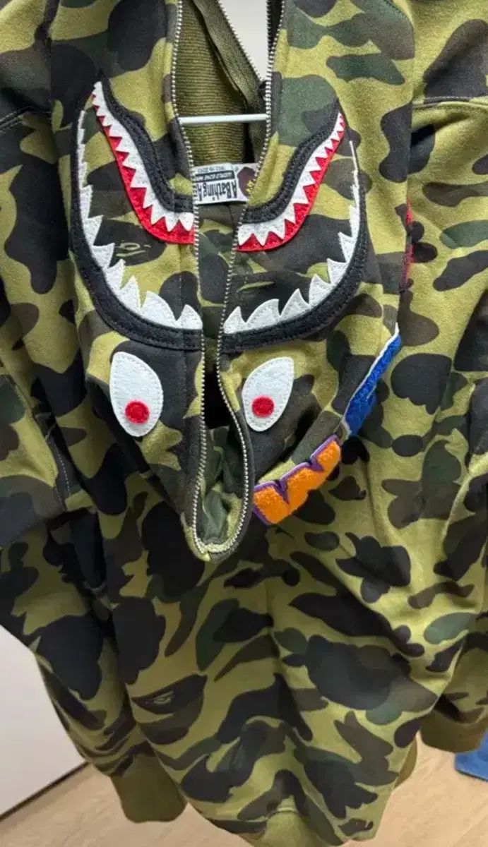 A BATHING APE(アベイシングエイプ) シャーク フード カモフラ 迷彩柄