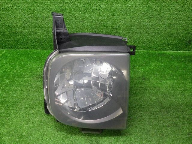 日産　Z11　NZ11　キューブ　前期　右ヘッドライト　ハロゲン　1712　H　レベ無し　241003031