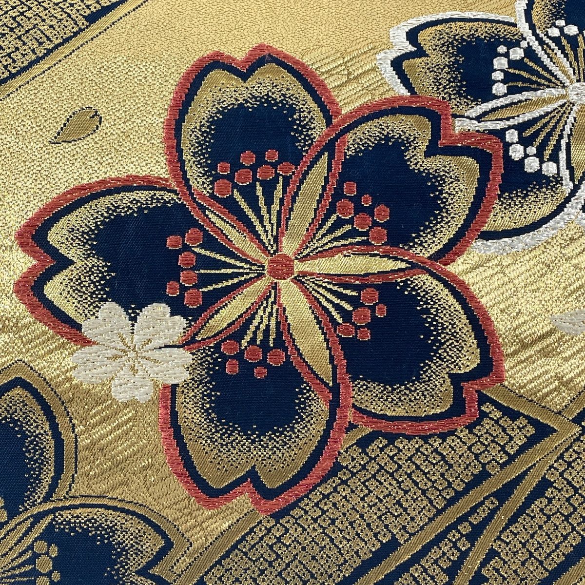 袋帯 美品 秀品 振袖向き 桜 熨斗 唐織 金糸 金色 六通 正絹