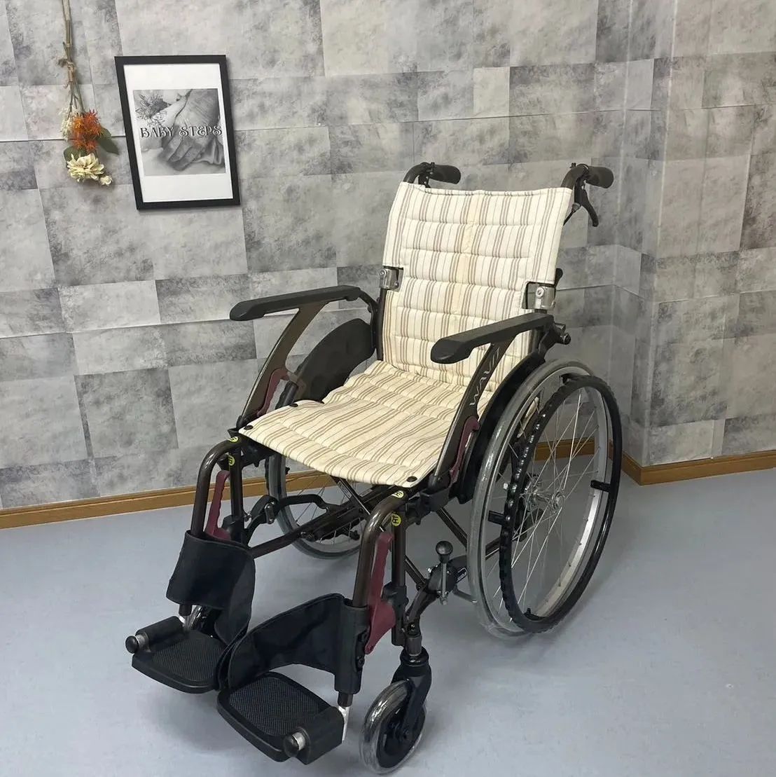 カワムラサイクル 自走用 多機能 次世代型車椅子 WAVIT＋シリーズ - 車椅子