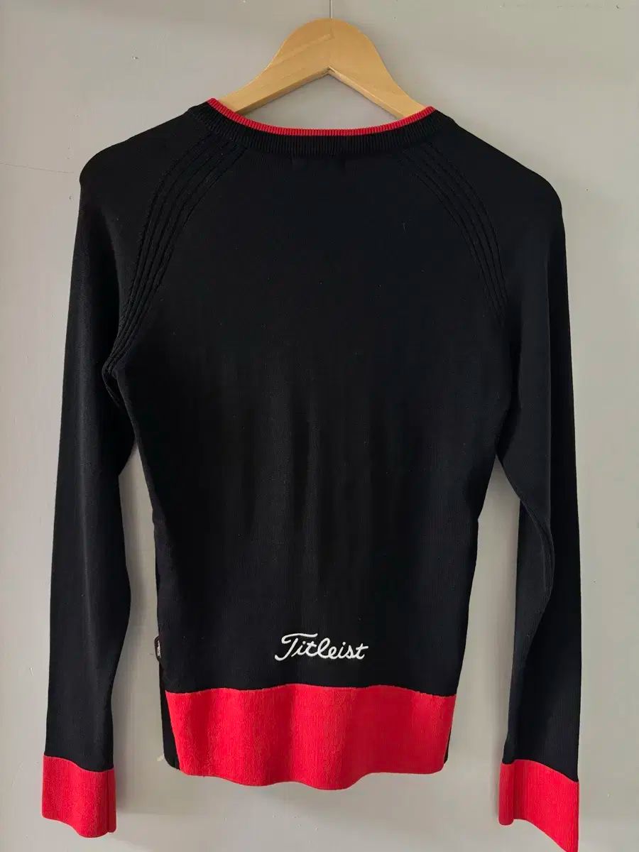 貢献 タイトルリスト女性 ツアーフィット 状態良 s サイズ