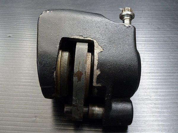 純正 フロントブレーキキャリパー