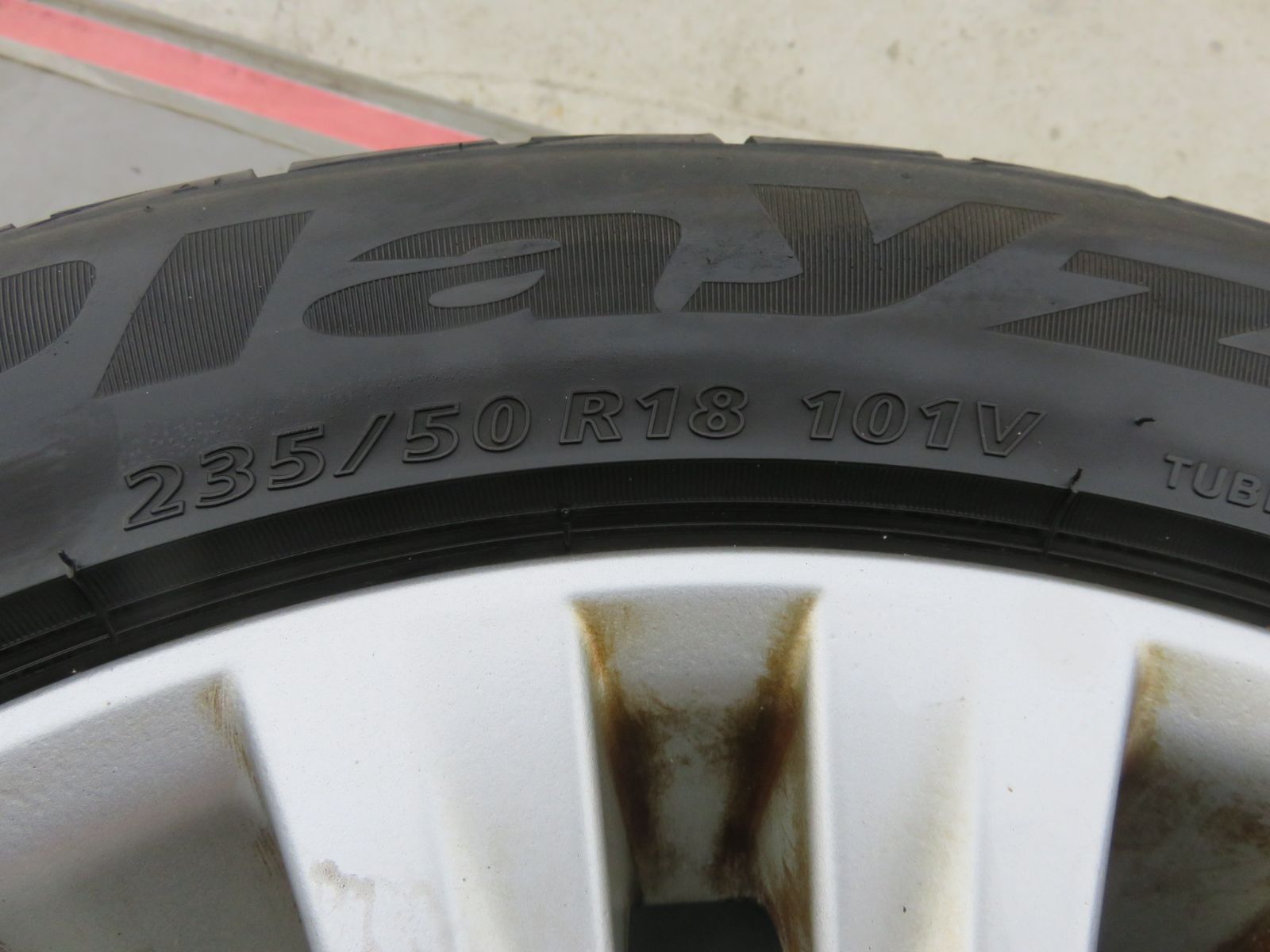 PCD114.3ホイールタイヤ 235