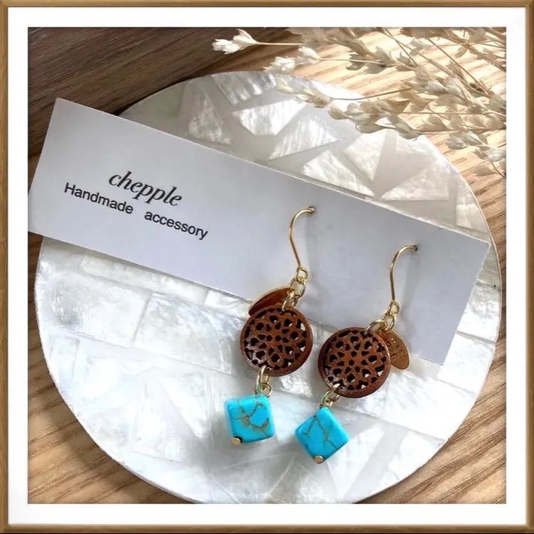 No.585 ターコイズブルースクエア型✖️ウッド透かしパーツ  