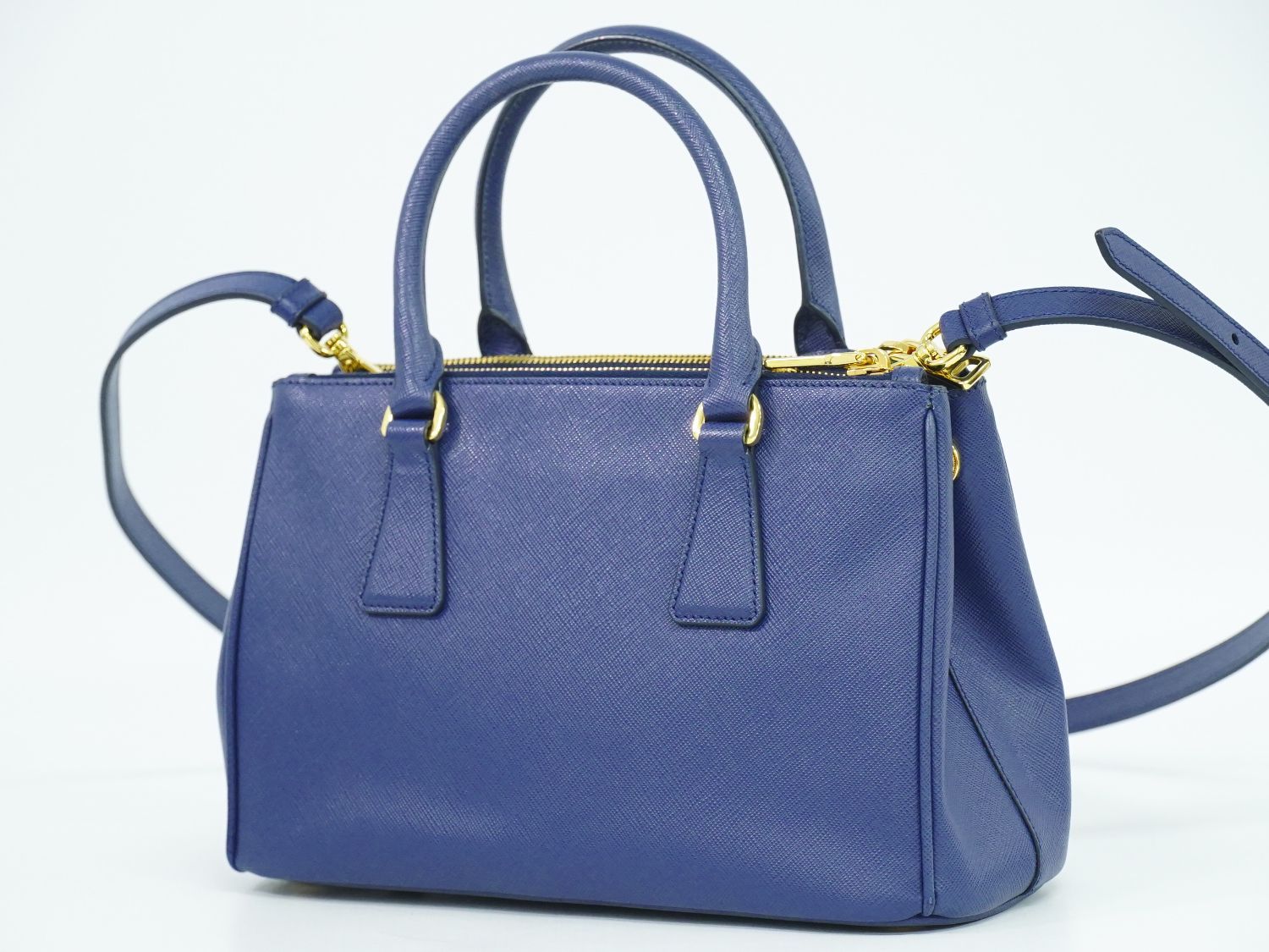 本物 プラダ PRADA サフィアーノ レザー 2WAY ショルダーバッグ ハンドバッグ ポシェット ブルー Saffiano バッグ 中古 本物 プラダ PRADA サフィアーノ レザー 2WAY ショルダーバッグ
