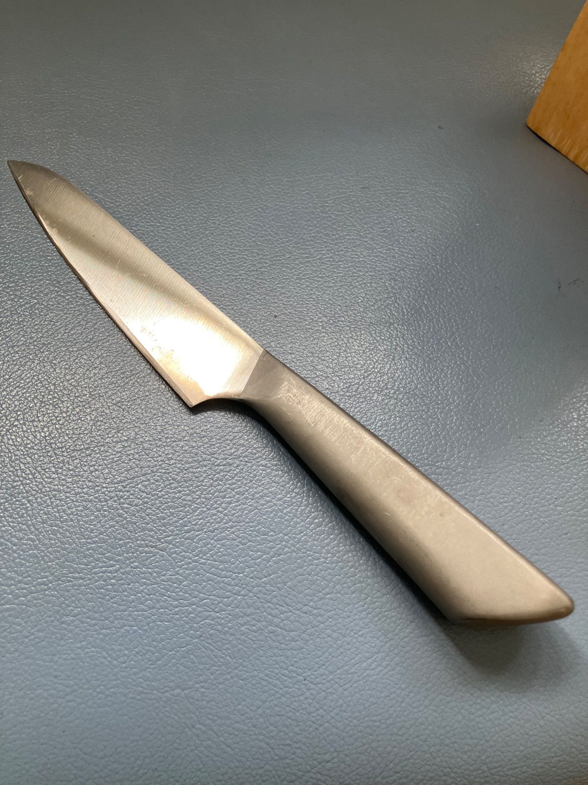 ステンレススチール製