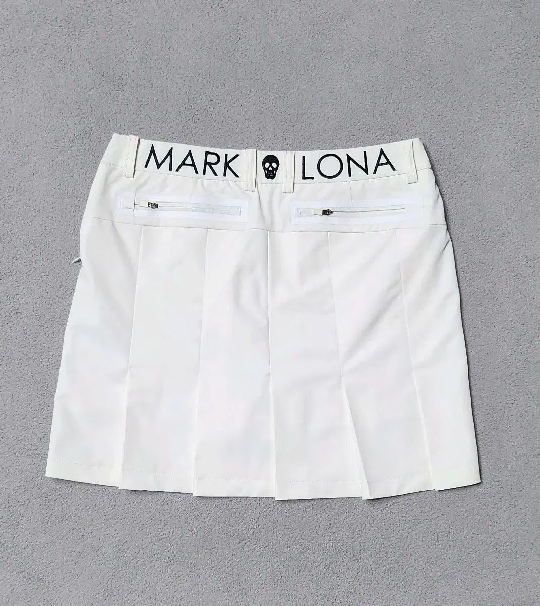 MARK & LONA ゴルフスカート ホワイト MARK & LONA ゴルフスカート - メルカリ