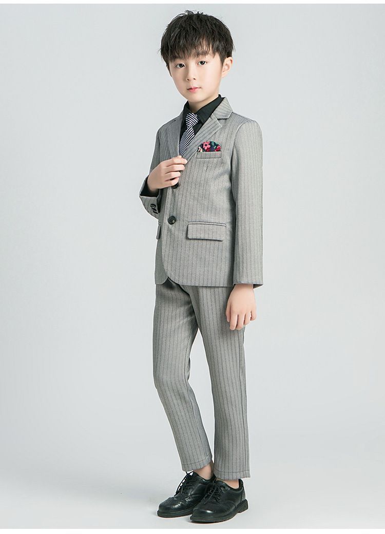 ズボン 蝶ネクタイ