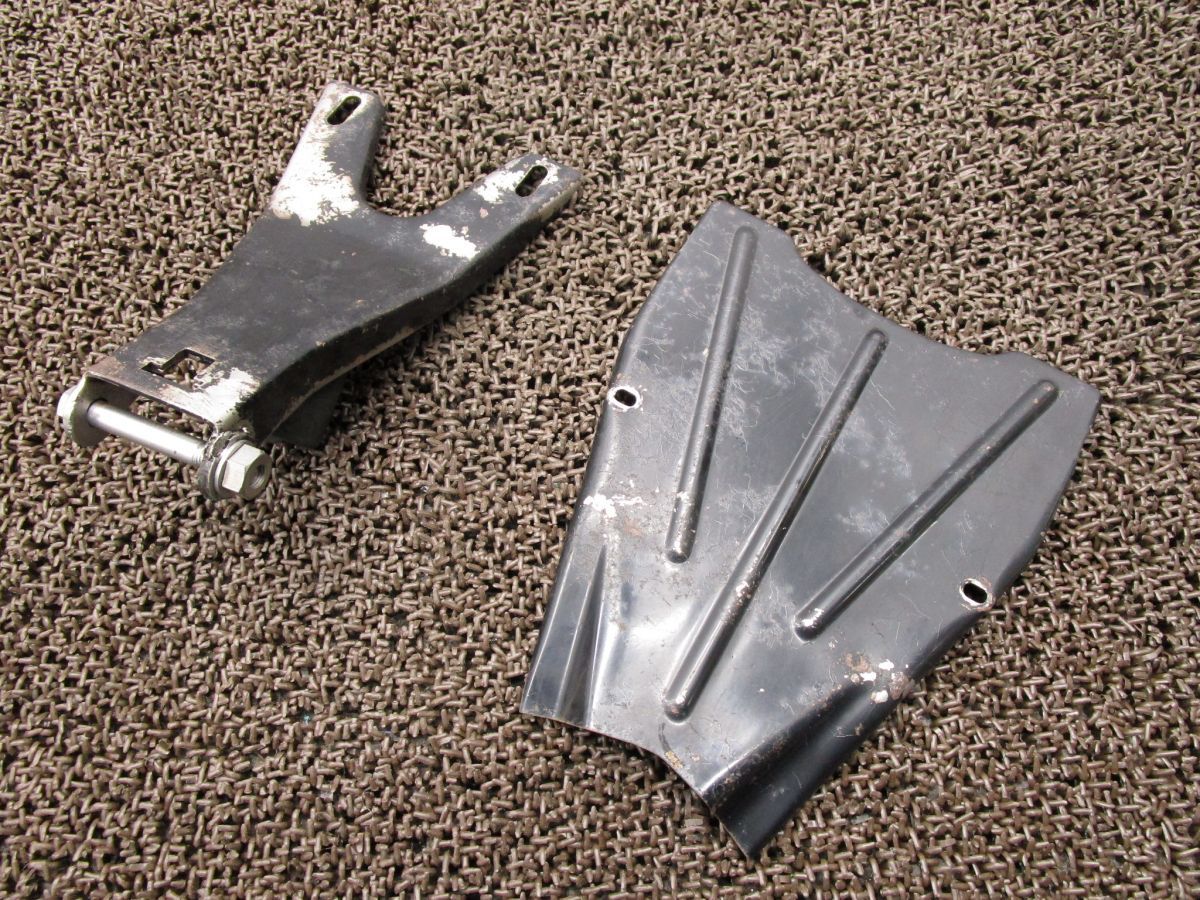 メグロ250SG シートステー シート下プレート △A3879！SG 目黒製作所