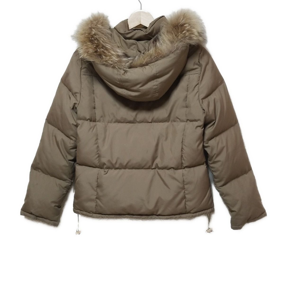 M-PREMIER エムプルミエ ダウンジャケット サイズ38 M レディース - カーキブラウン 長袖 冬