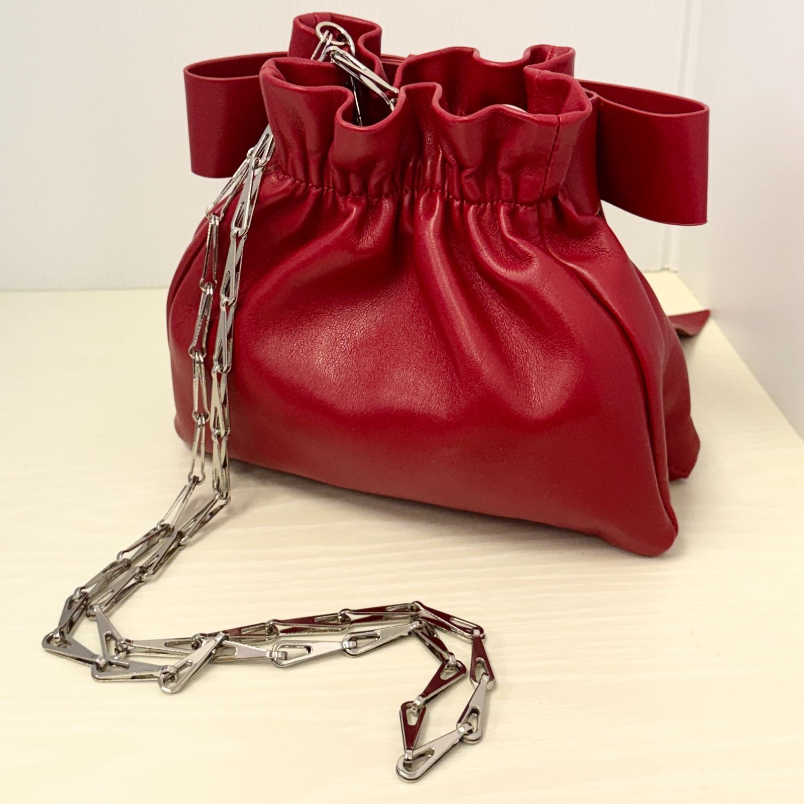 Ray BEAMS リボン ショルダーバッグ レッド HRDEVELOPMENT_JP