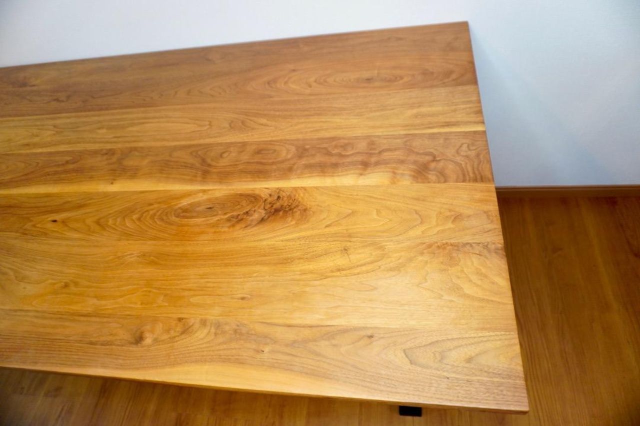 ダイニングテーブル