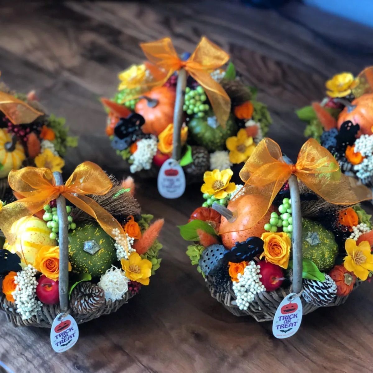 お値下げ中❣️ハロウィン❣️お化け、ほうき、かぼちゃ、薔薇フラワーアレジ❁⃘*.゜ 2023年数量限定】残り1個ハロウィンバスケット かぼちゃ