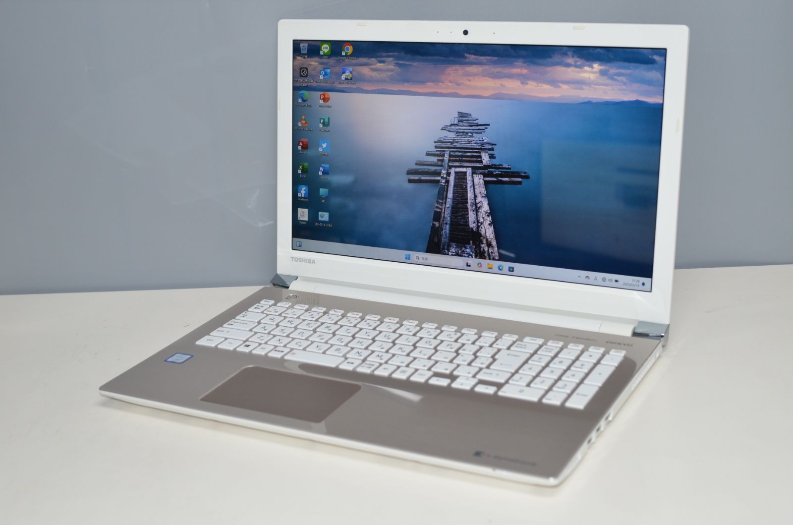東芝】T654 高性能i7 新品SSD512GB 8GB ノートPC 【公式通販】