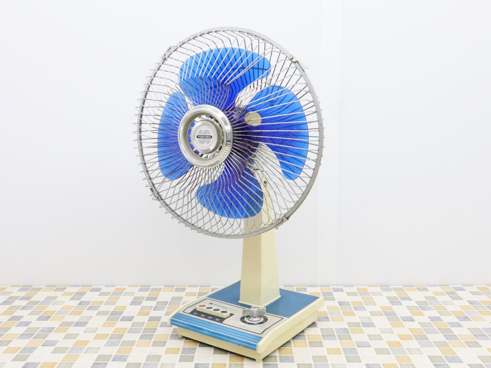 東芝　卓上扇風機　H-30D16 昭和51〜52年製　レトロ 東芝卓上扇風機H-30D16 昭和51〜52年製レトロ