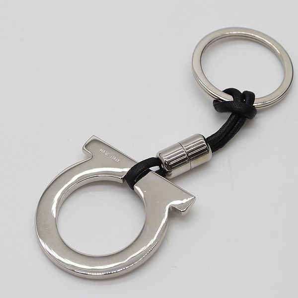 未使用保管　フェラガモ　キーチェーン FERRAGAMO サルヴァトーレ フェラガモ キーホルダー キーリング